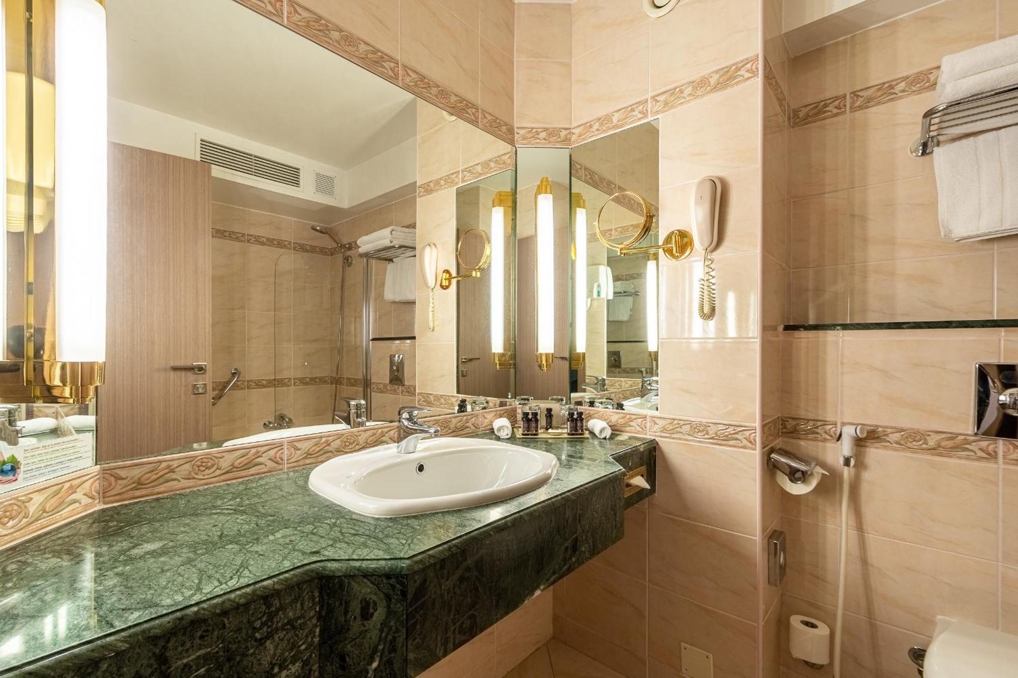 Hotel Corsica & Spa Calvi  Bilik gambar